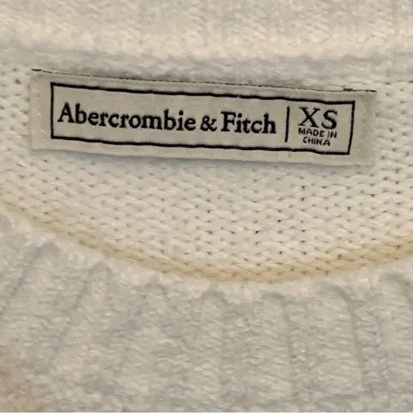 Abercrombie & Fitch Chunky Knit Sweater - Picture 8 of 10